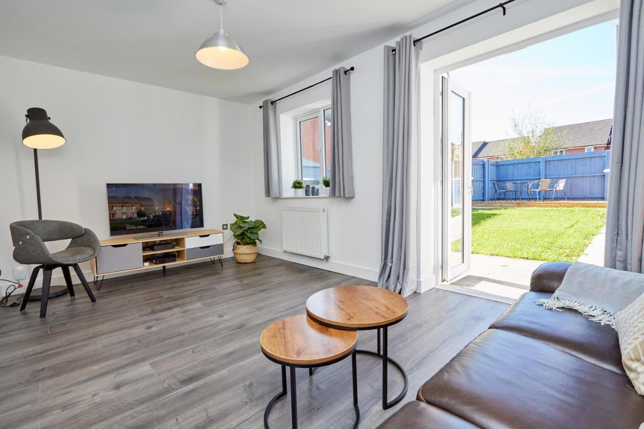 Cosy,Modern And Relaxing 3 Bedroom House With Parking Manchester Exterior photo