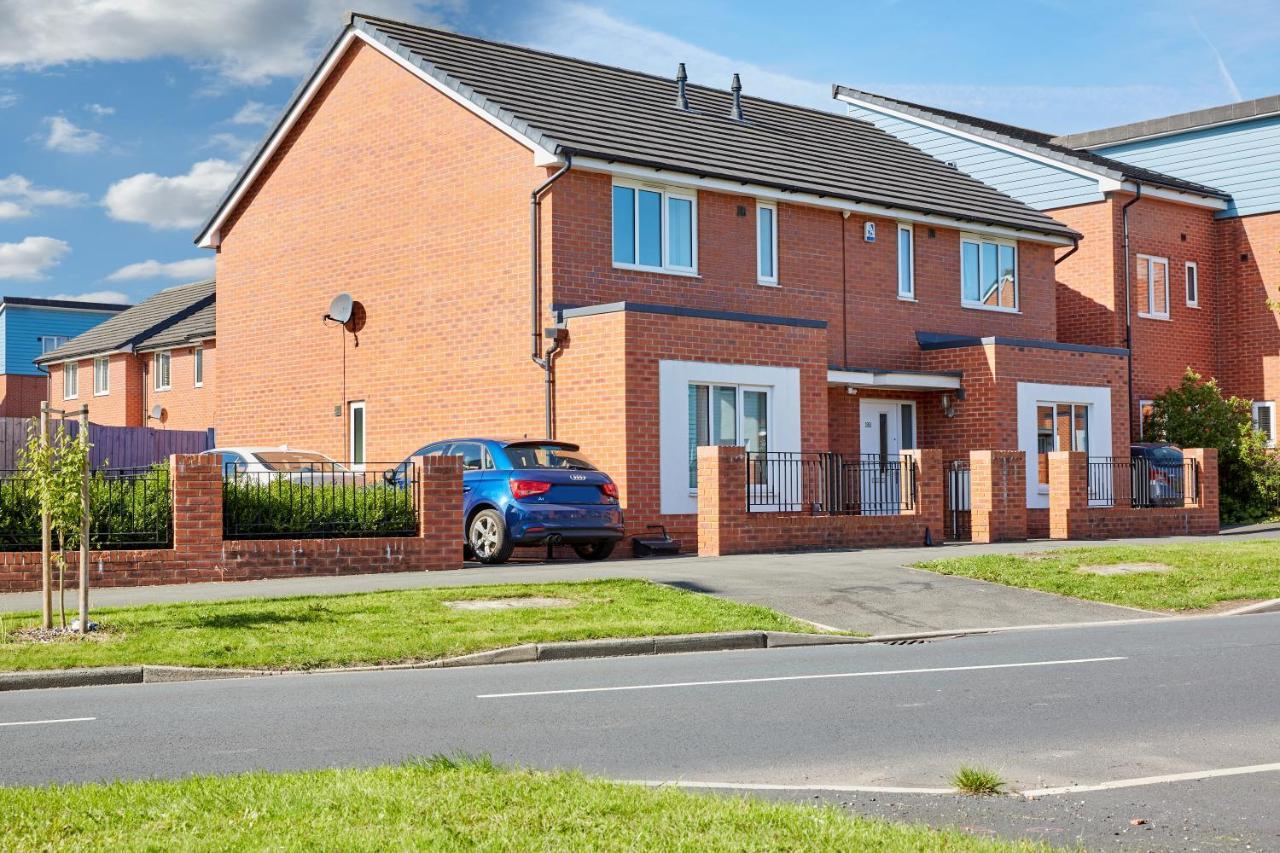 Cosy,Modern And Relaxing 3 Bedroom House With Parking Manchester Exterior photo