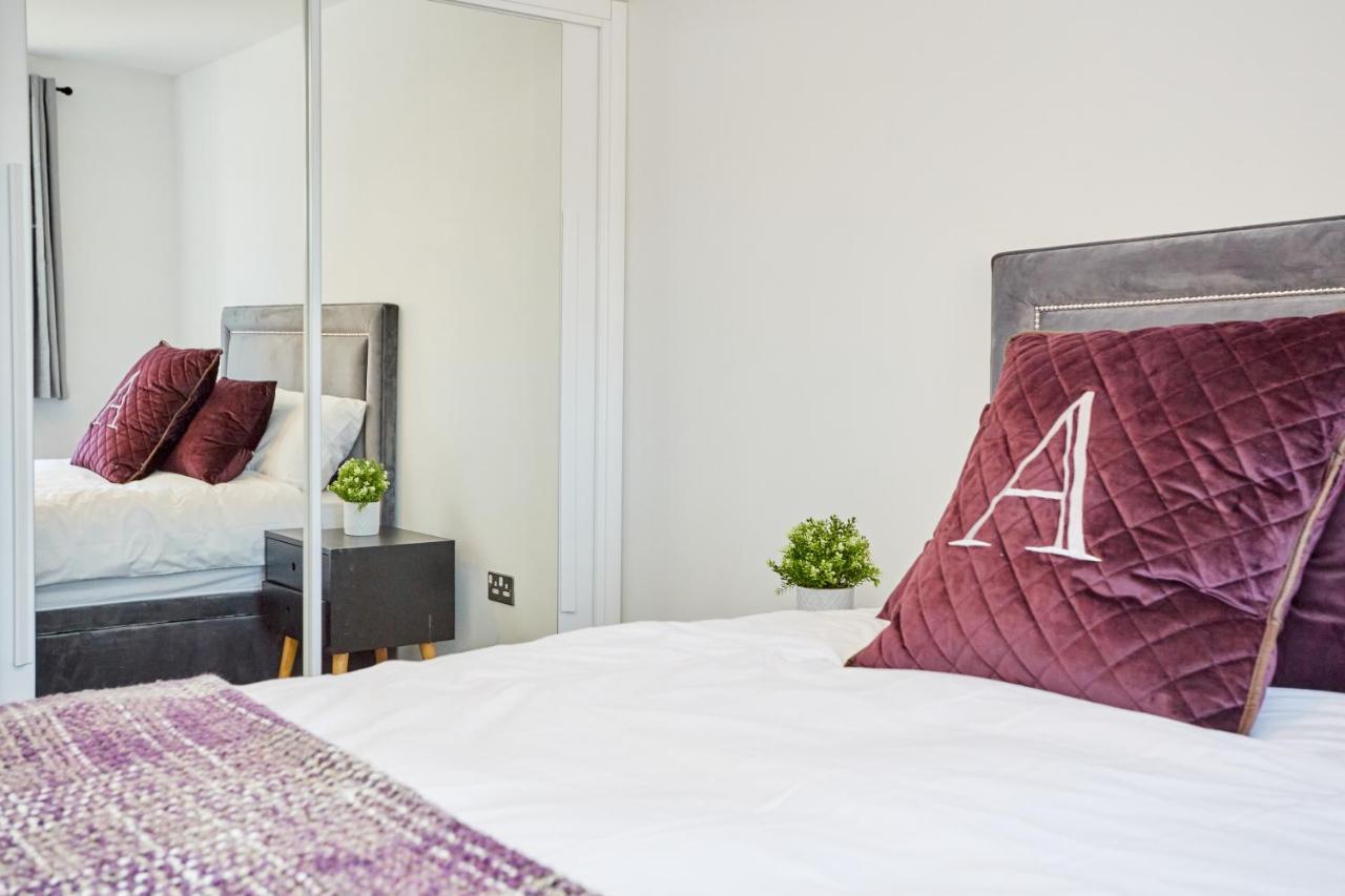 Cosy,Modern And Relaxing 3 Bedroom House With Parking Manchester Exterior photo